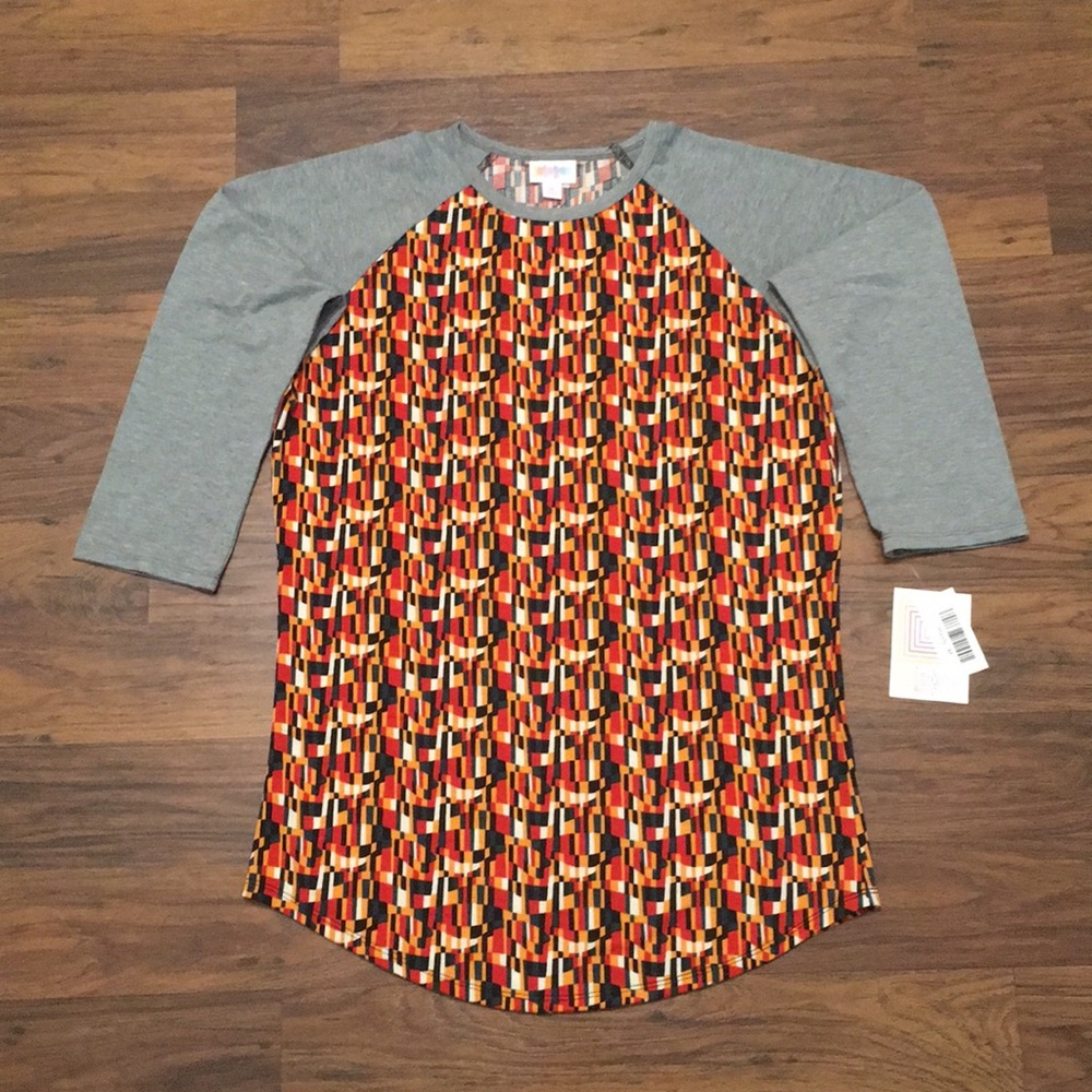 NWT LuLaRoe Randy Tee, sz M